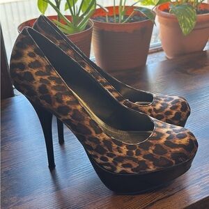 Elegant Leopard Print Stiletto Heels